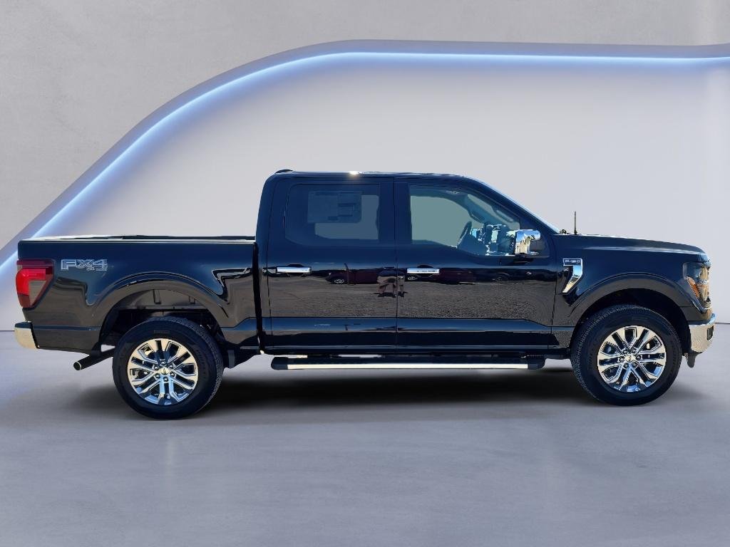 New 2026 Agate Black Metallic Ford XLT image 4