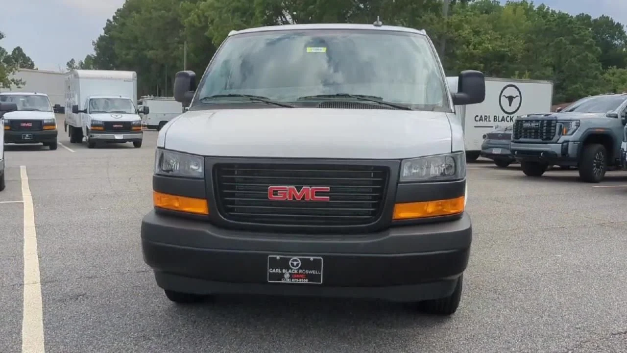 New 2025 Summit White GMC Work Van image 3