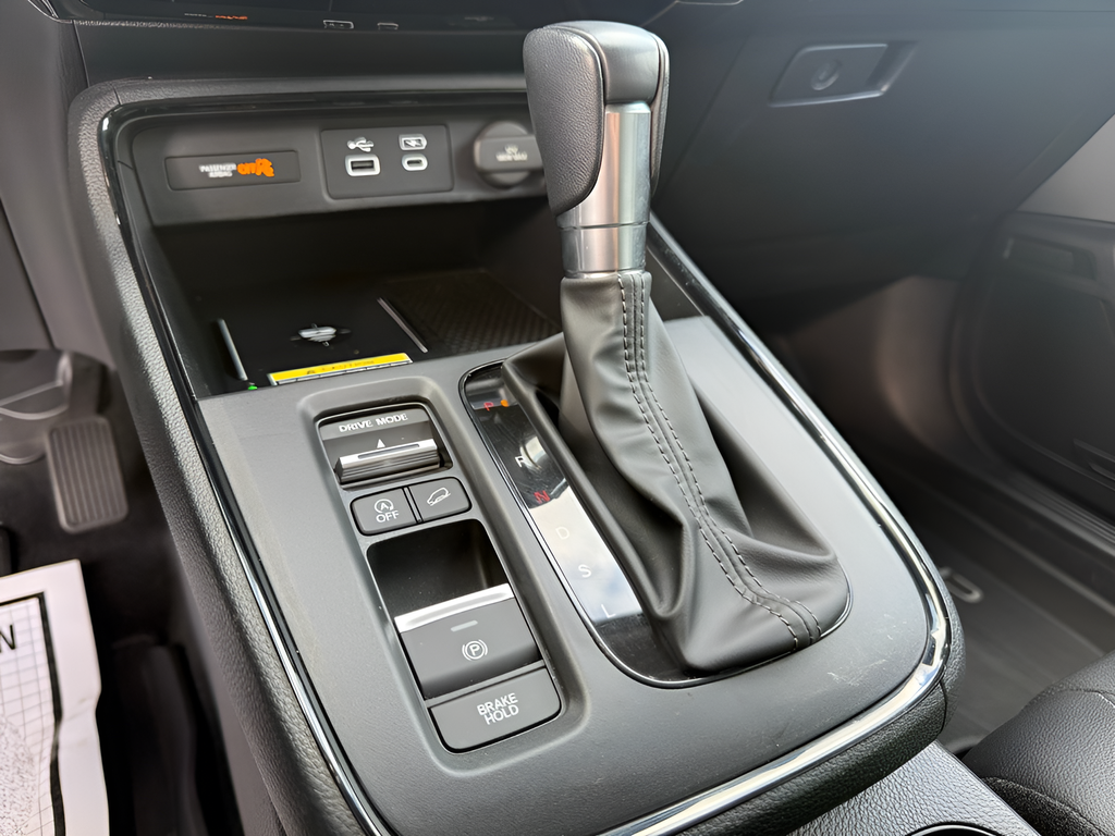 Used 2024 Gray Honda EX-L image 30
