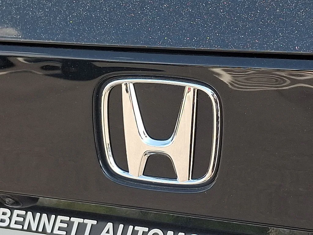 Certified Used 2025  Honda SE image 31