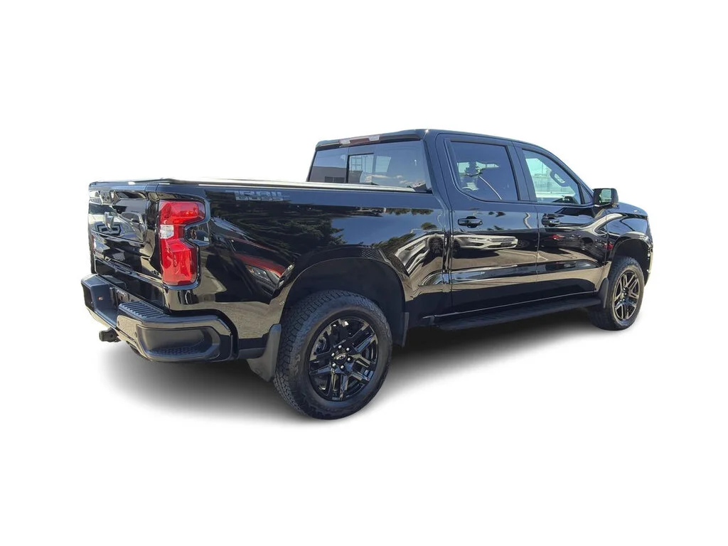 Used 2026 Black Chevrolet Crew Cab Short Box 4-Wheel Drive LT Trail Boss Dil image 15