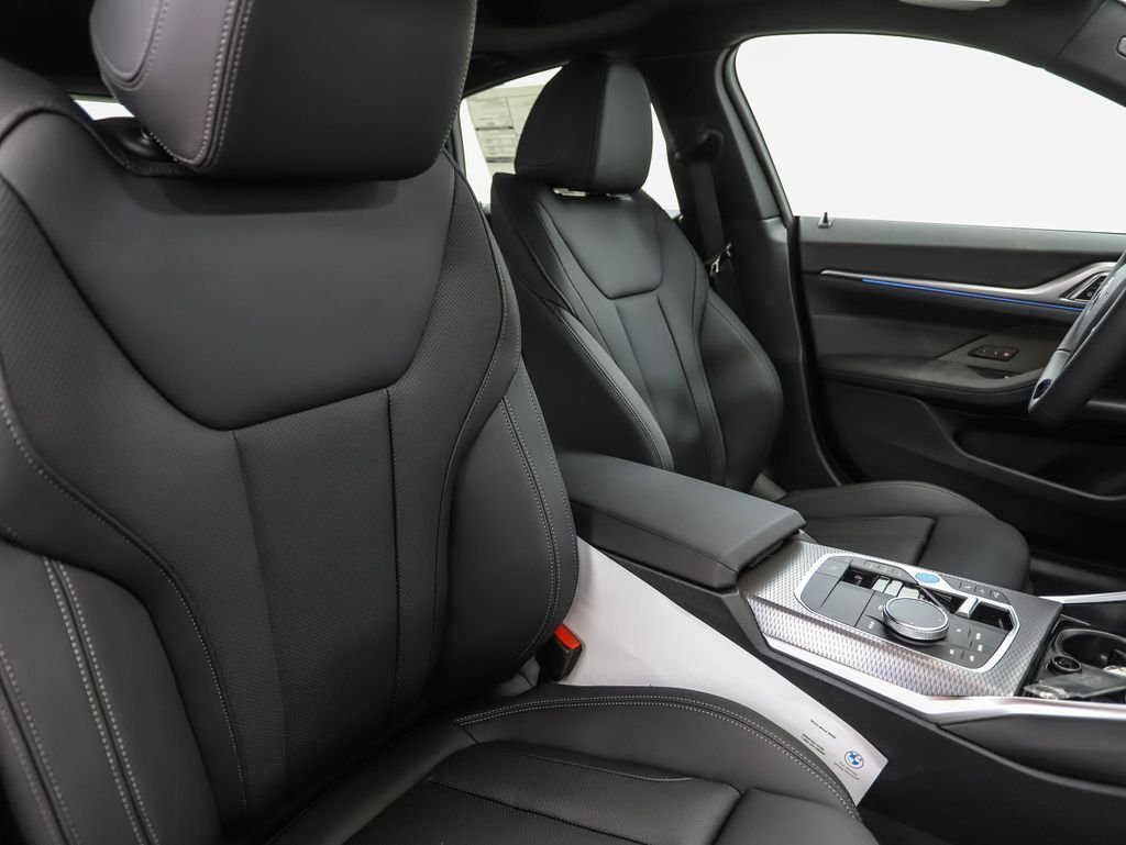 2025 BMW i4 40 - Photo 29