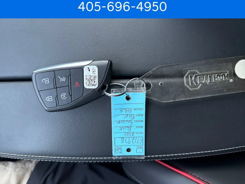 Pre-Owned 2023 Buick Envision Essence