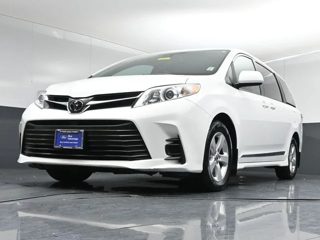 Certified Used 2018 Super White Toyota LE image 35