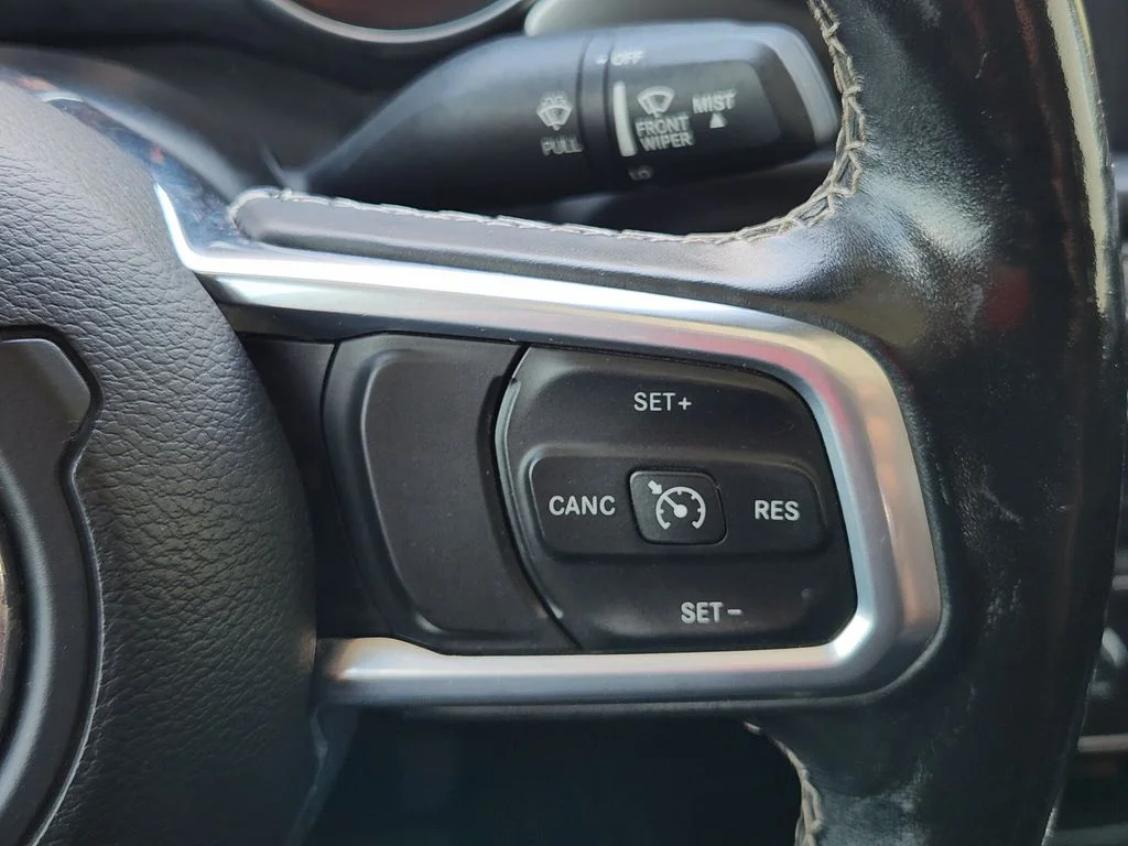 Used 2020 Black Clearcoat Jeep Overland image 30