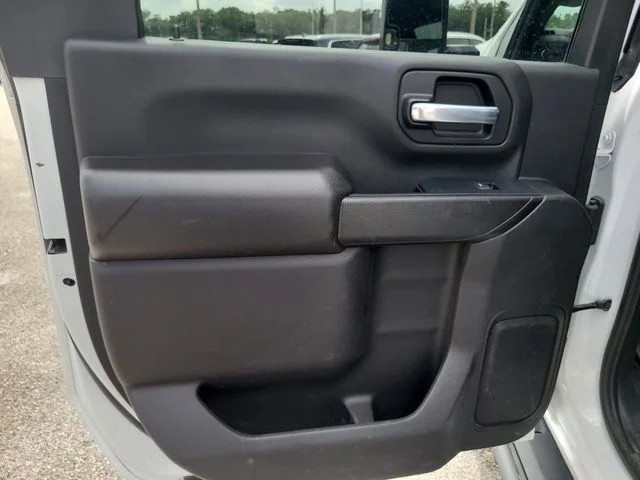 Used 2024 White Chevrolet Custom image 12