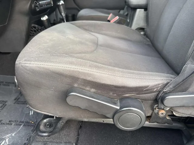 Used 2015 Gray Jeep Unlimited Sport image 27