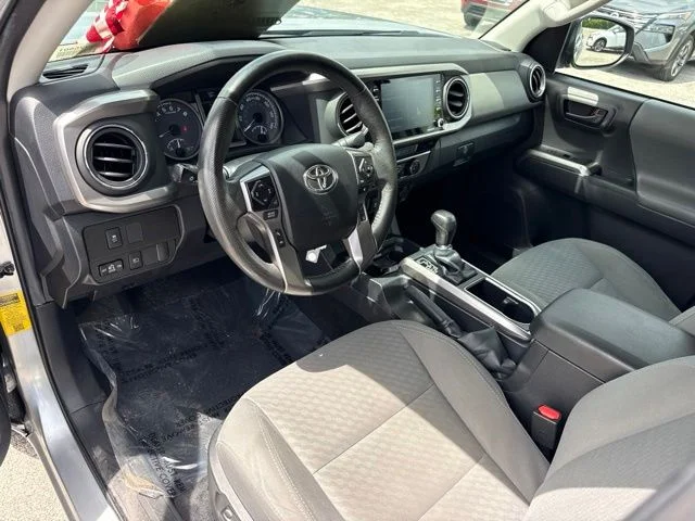 Used 2022 Silver Toyota SR5 image 10