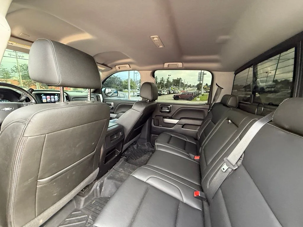 Used 2018 Blue Chevrolet LTZ image 27