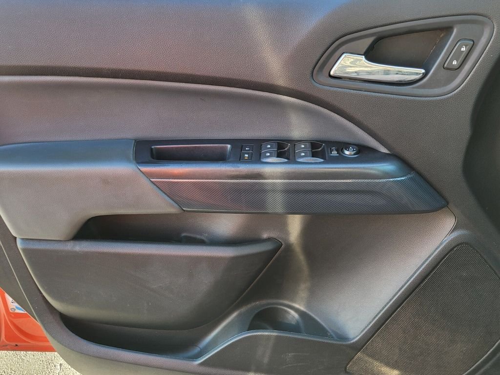 Used 2020 Orange Chevrolet Z71 image 25
