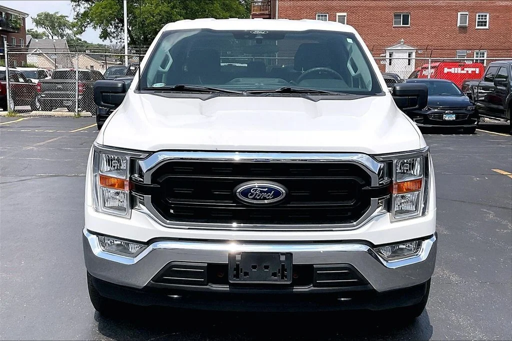 Used 2021 White Ford XLT image 2