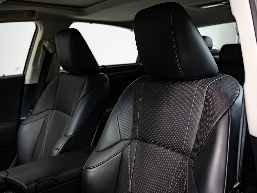 Certified Used 2020 OBSIDIAN Lexus 300h Ultra Luxury image 24