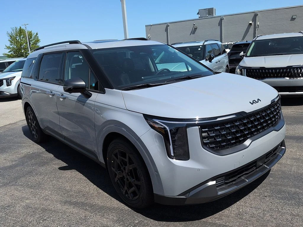 2026 Kia Sedona SX's photo
