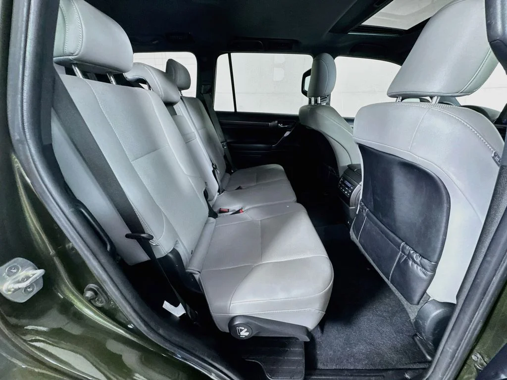 Used 2023 Green Lexus 460 image 35