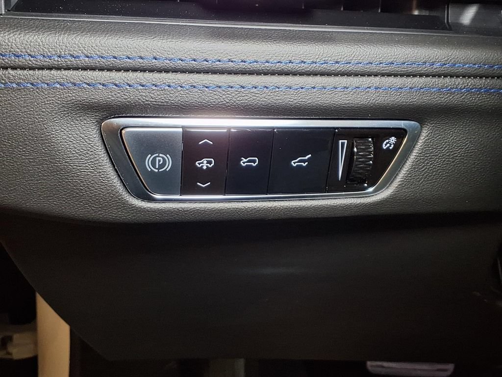 2026 Cadillac Escalade IQ Sport - Photo 10