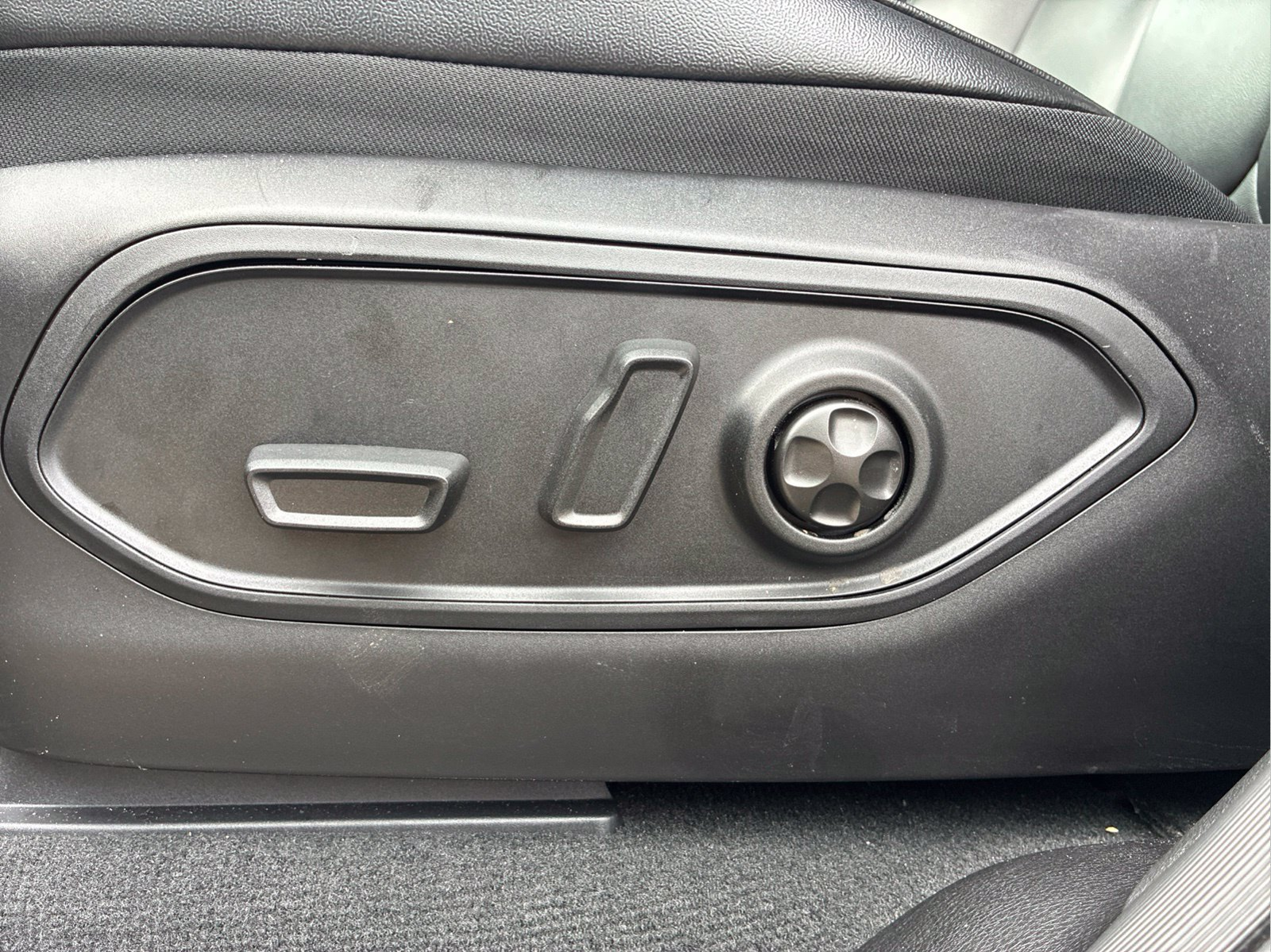 Used 2026 Gray Jeep Limited image 30