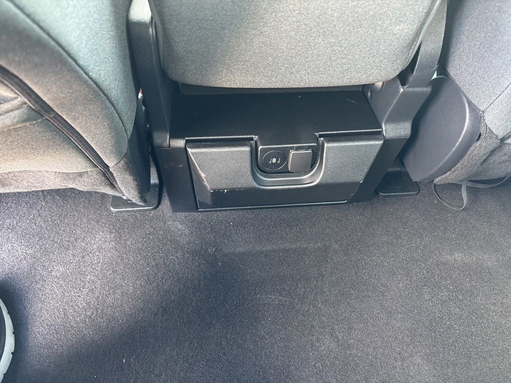 Certified Used 2025 Silver Ford XLT image 21