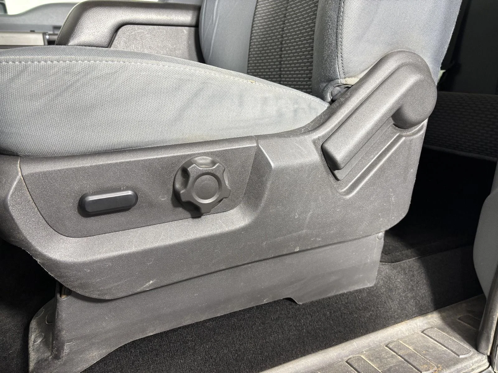 Used 2014 Sterling Gray Metallic Ford XLT image 13