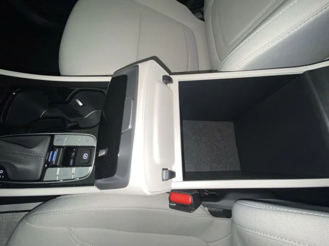 Used 2026 Silver Hyundai SE image 21