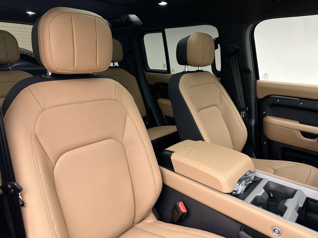 New 2026 Carpathian Grey Prem Met Land Rover V8 image 6