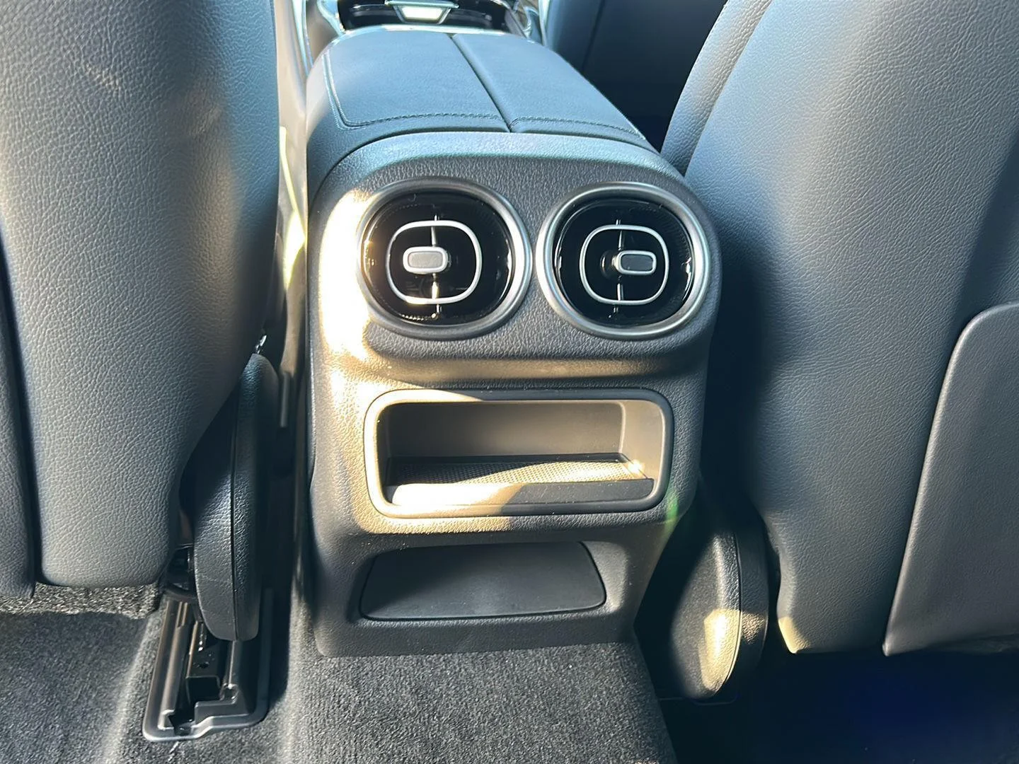 New 2026 WHITE Mercedes-Benz GLC 300 image 26