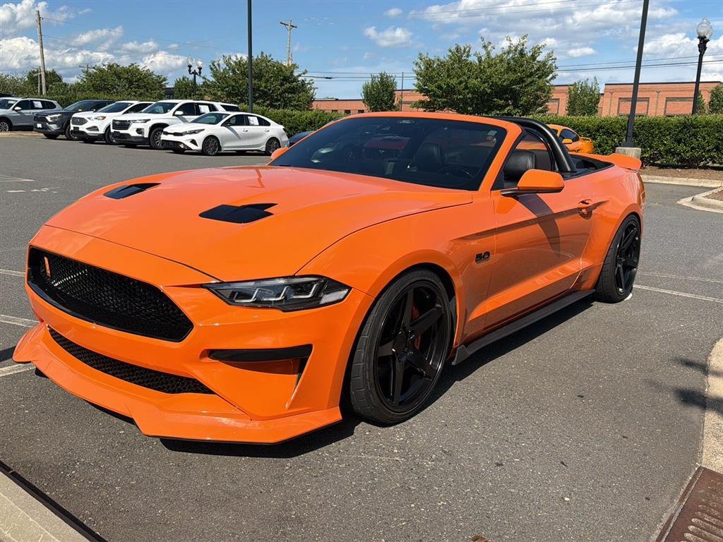 Used 2021 Twister Orange Tri-Coat FORD GT COYOTE image 3