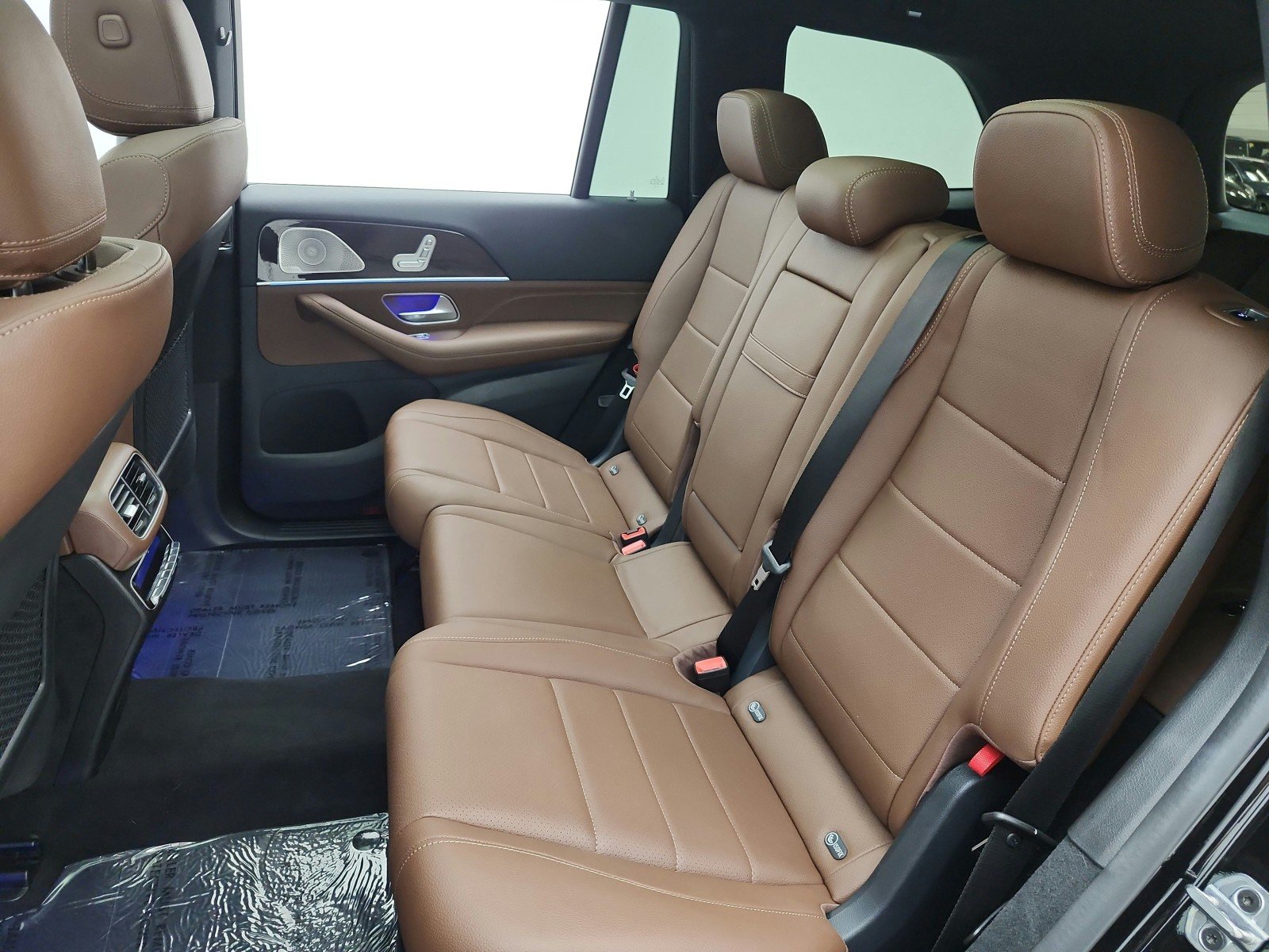 Certified Used 2026 Obsidian Black Metallic Mercedes-Benz GLS 450 4MATIC® SUV image 13