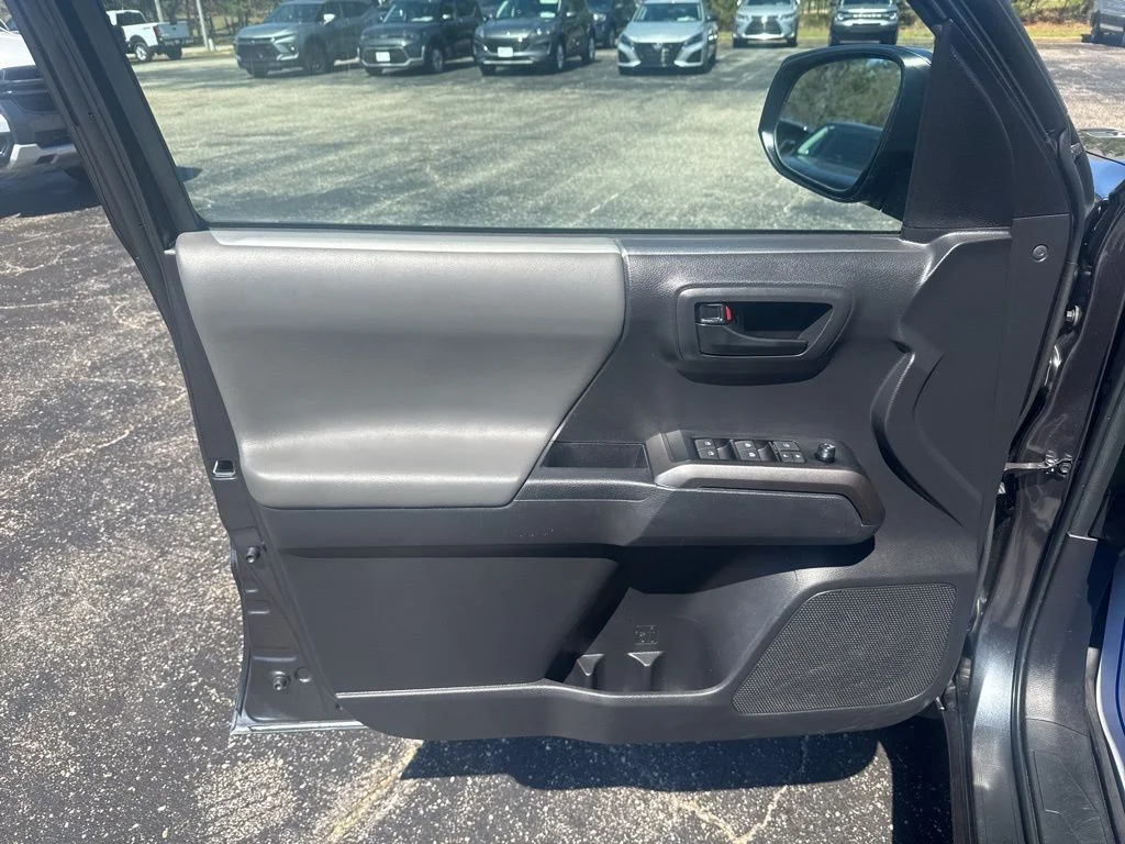 2023 Toyota Tacoma SR5 - Photo 25