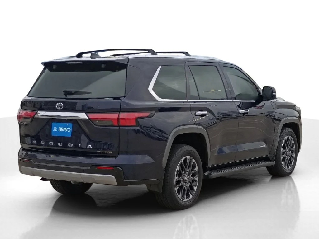 Used 2025 Blue Toyota SR5 image 5