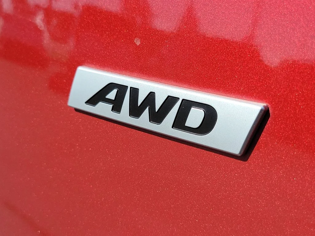 Used 2023 Red Hyundai SE image 27