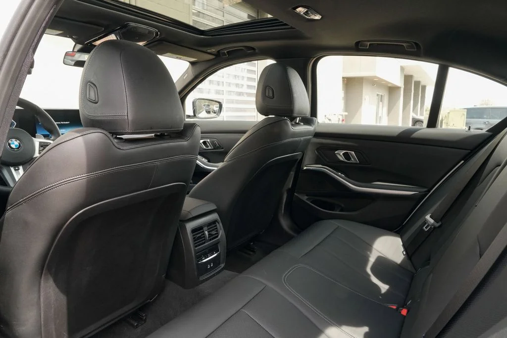 2024 BMW 3 Series 330i - Photo 34