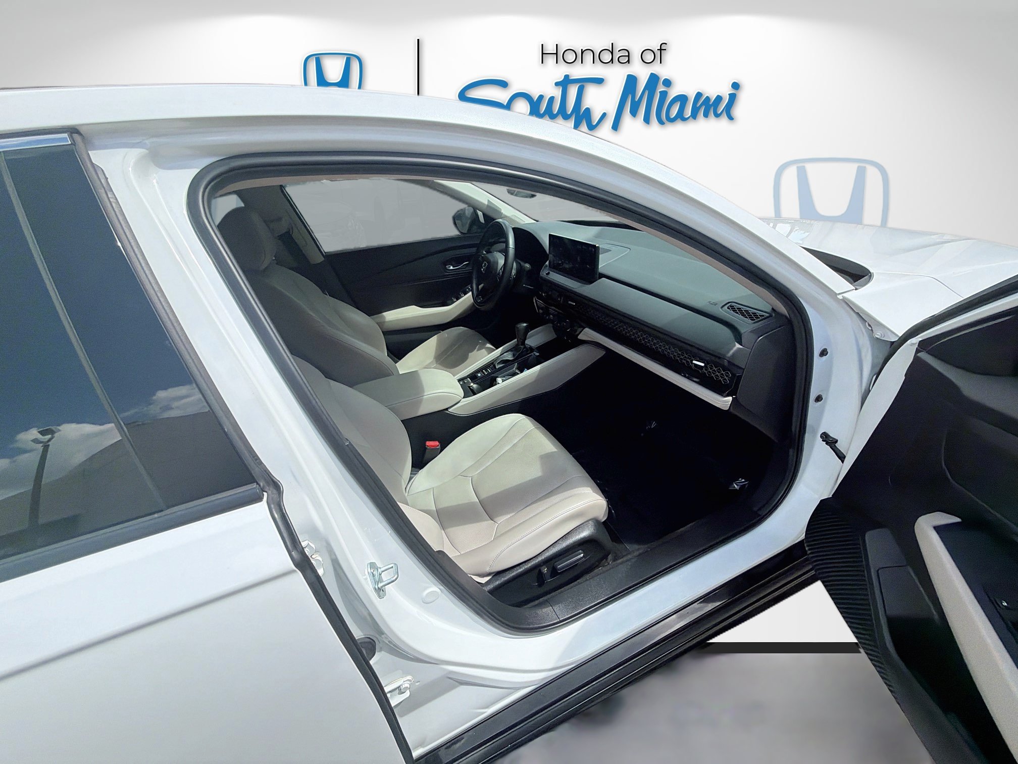 2024 Honda Accord Hybrid EX-L - Photo 31