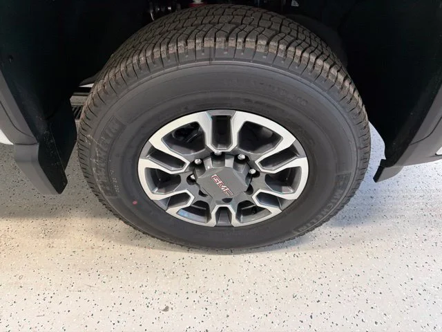 New 2026 Summit White GMC SLE image 15