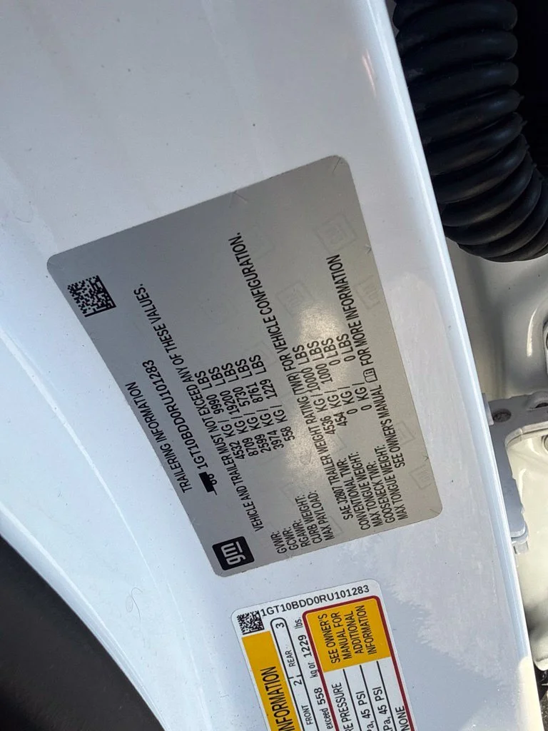 Used 2024 White GMC 2X image 36