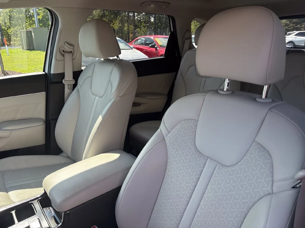 Certified Used 2023 White Kia SX image 14