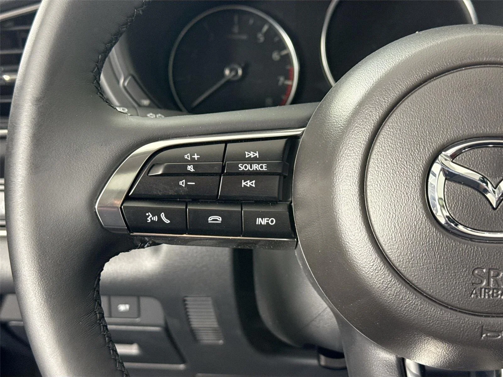 2025 Mazda CX-30 Carbon Edition - Photo 17