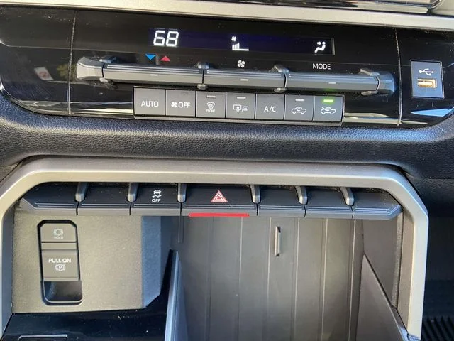 Used 2025 Green Toyota SR5 image 29