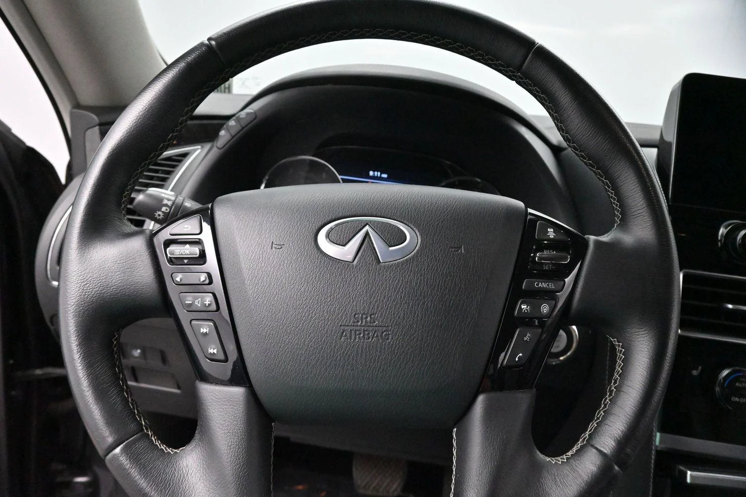 Used 2024 Anthracite Gray INFINITI LUXE image 21