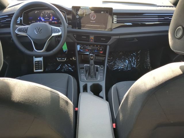 2025 Volkswagen Jetta Sport - Photo 12