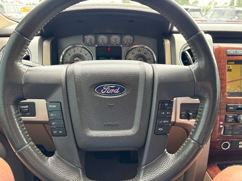 Used 2010 White Ford Lariat image 2