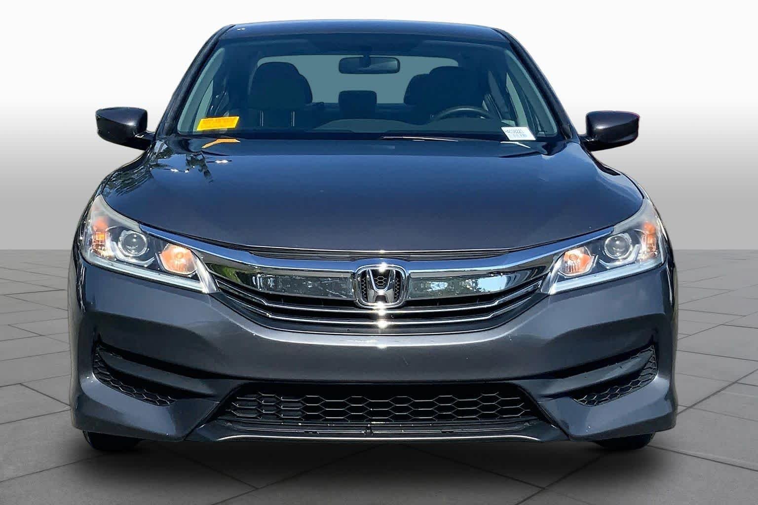 Used 2017 Modern Steel Metallic Honda LX image 4
