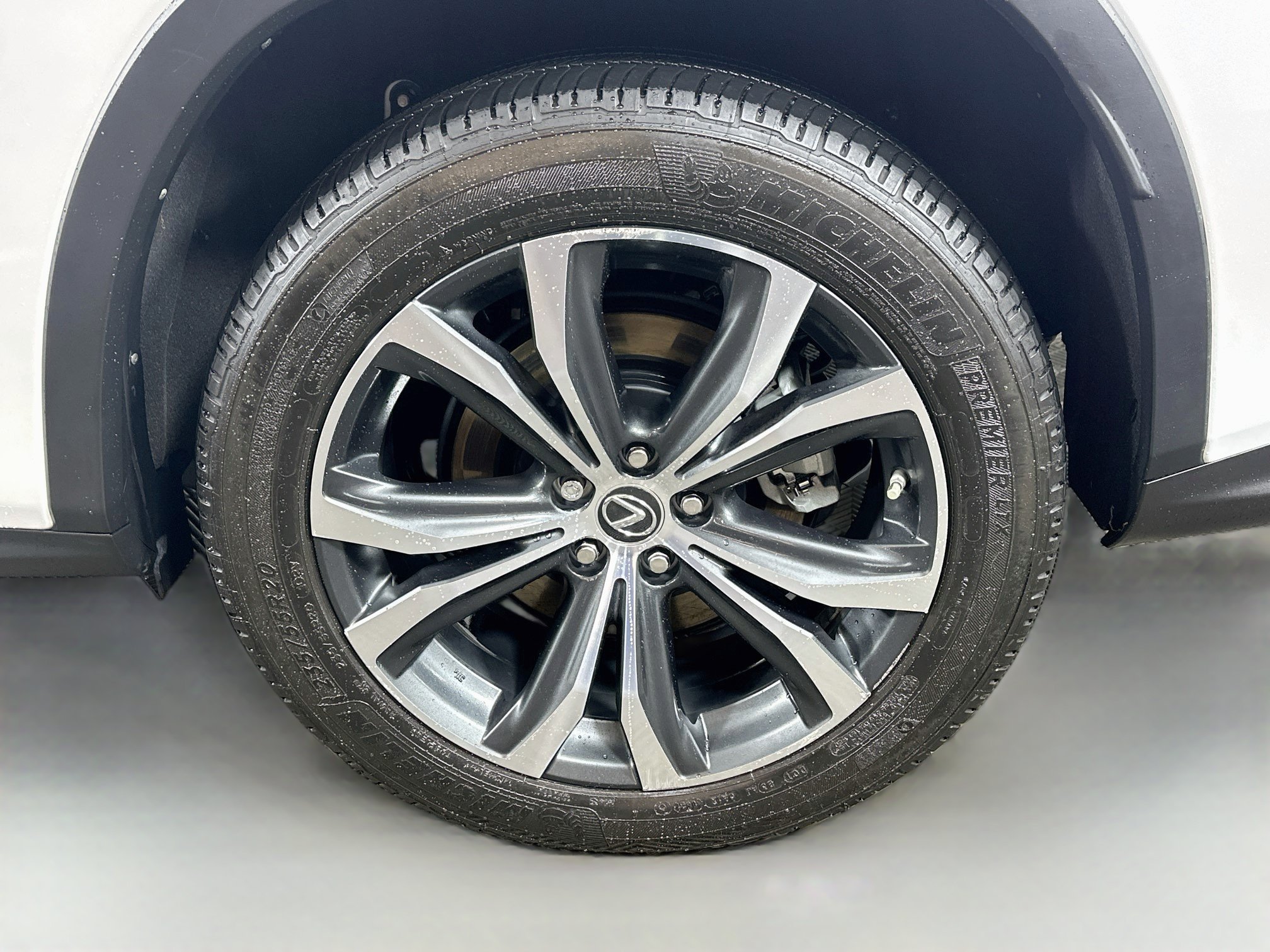 Certified Used 2021 White Pearl Lexus 450h image 31