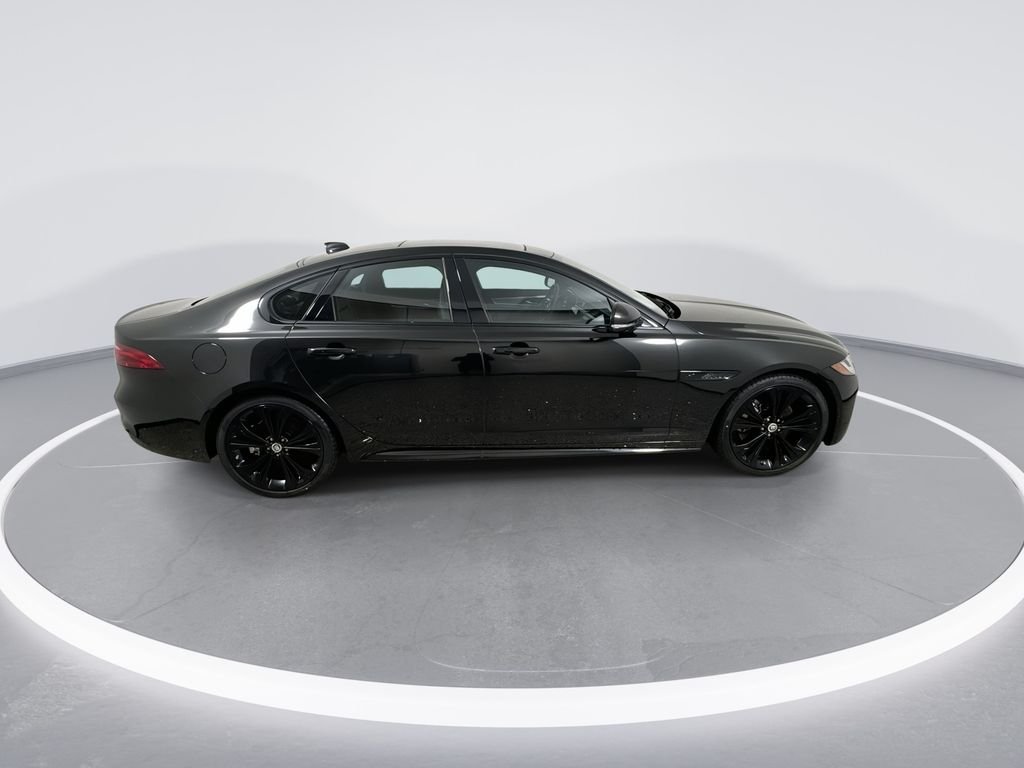 2024 Jaguar XF R-Dynamic SE - Photo 9