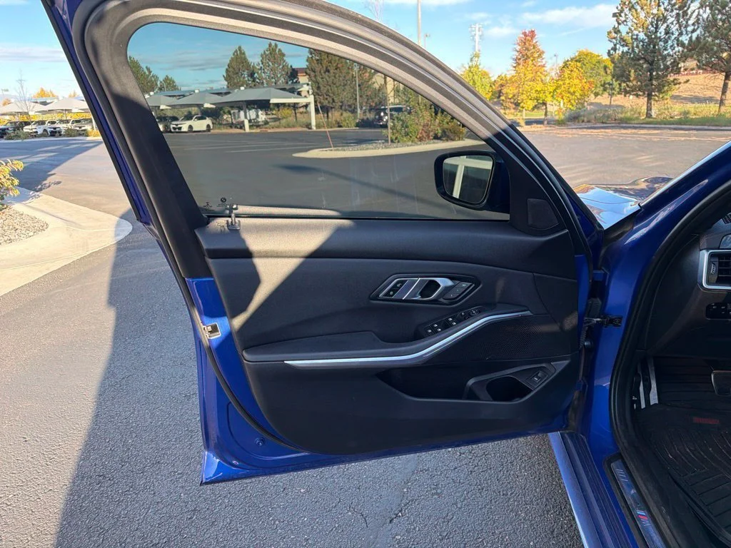 Used 2021 Blue BMW 330i xDrive image 9