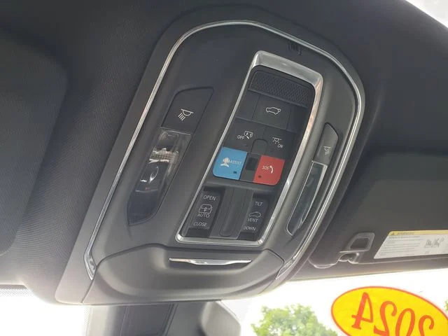 Used 2024 White Jeep Altitude X image 33