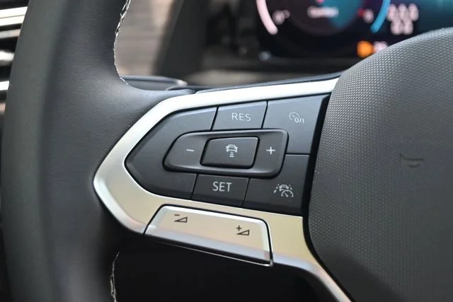 2025 Volkswagen Atlas SEL - Photo 11