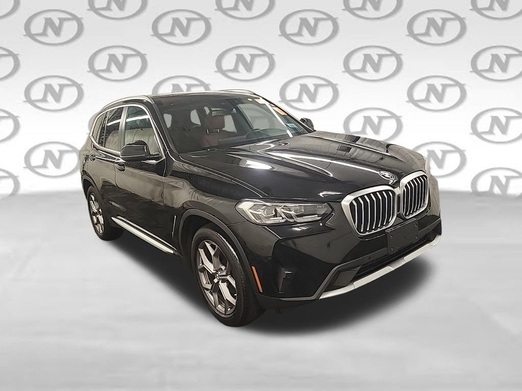 Used 2023 Black BMW xDrive30i image 16
