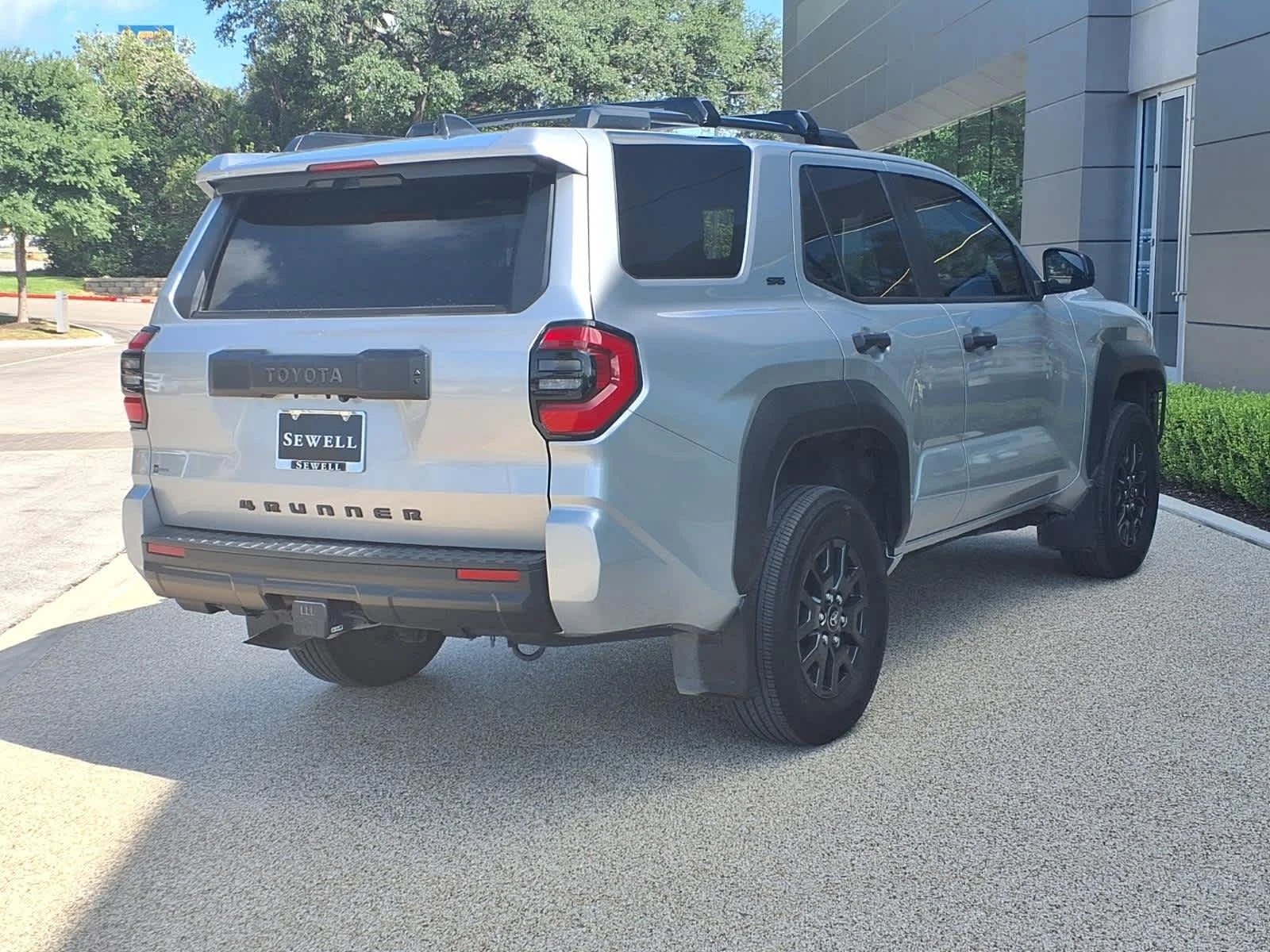 Used 2025 Cutting Edge Toyota SR5 image 8