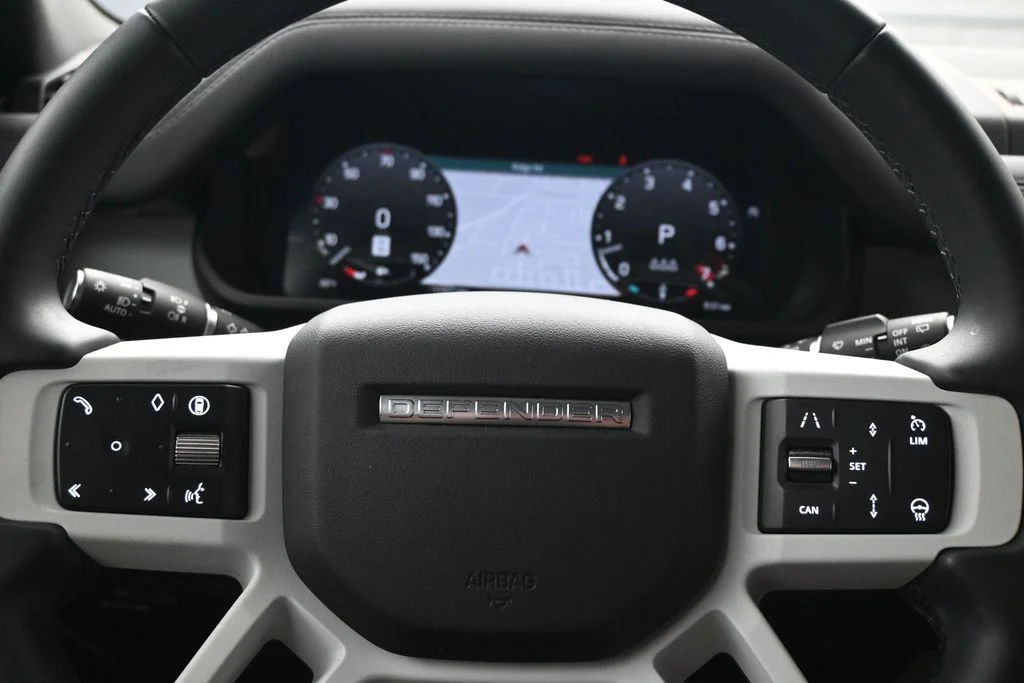 Certified Used 2025 White Land Rover S image 18