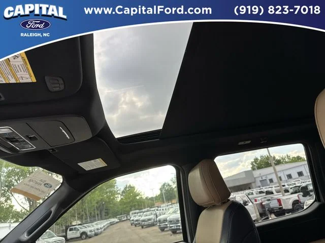 Used 2023 White Ford Lariat image 22